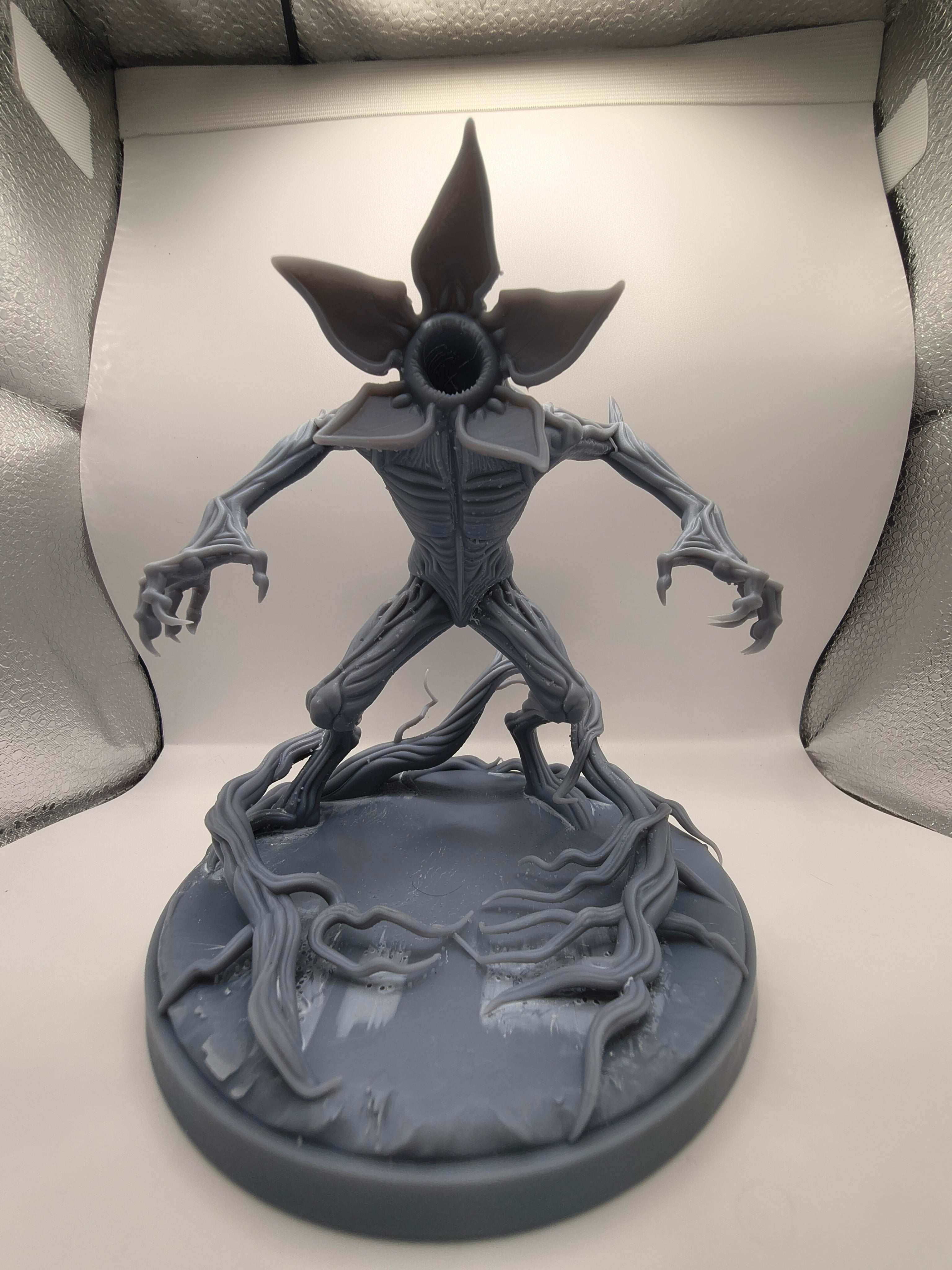 STRANGER THINGS DEMOGORGON
